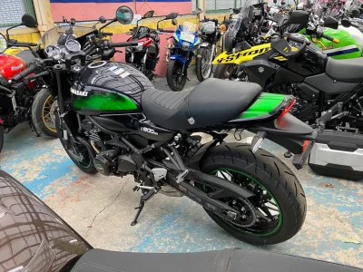 Kawasaki Z900RS CAFE 2025