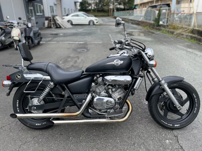 Honda V-TWIN MAGNA