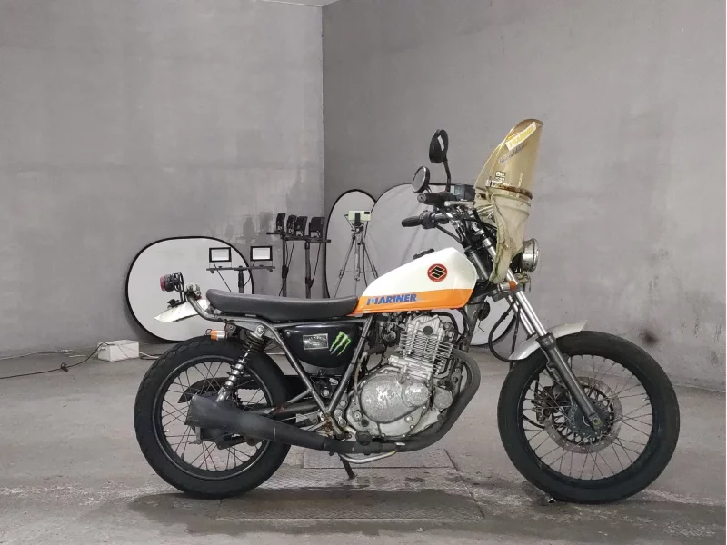 Suzuki GLASS TRACKER BIG BOY