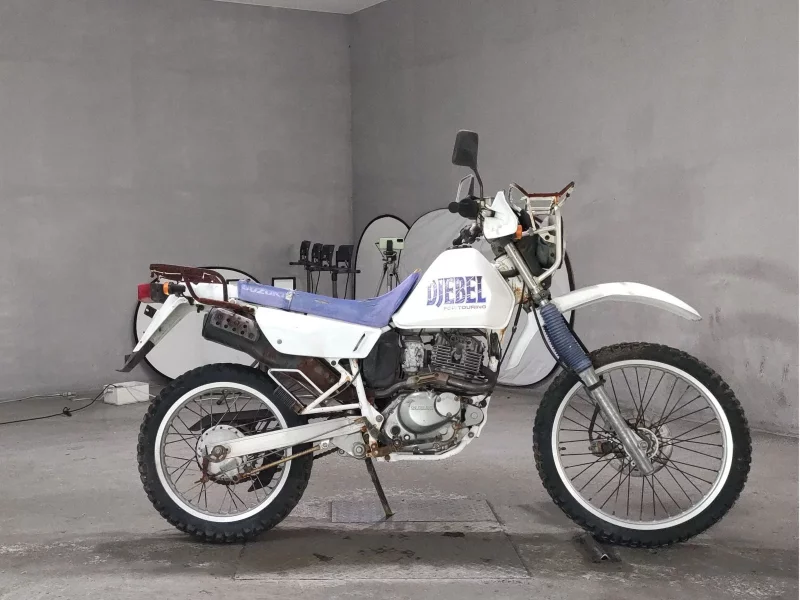 Suzuki DJEBEL200