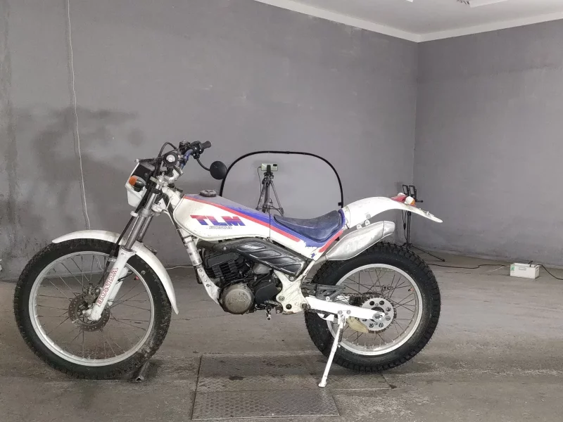 Honda TLM220R