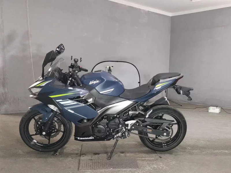 Kawasaki NINJA400