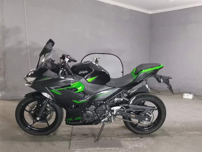 Kawasaki NINJA400