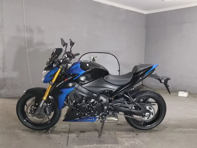 Suzuki GSX-S1000