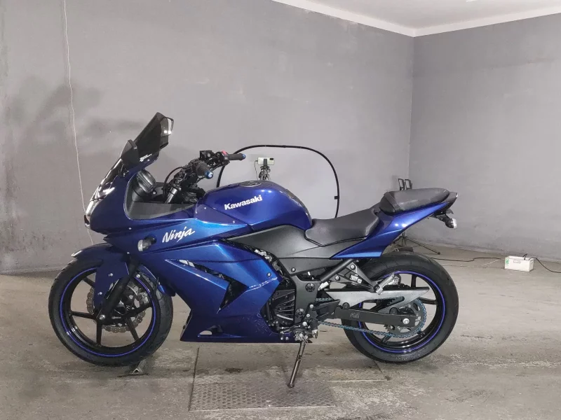 Kawasaki NINJA250R