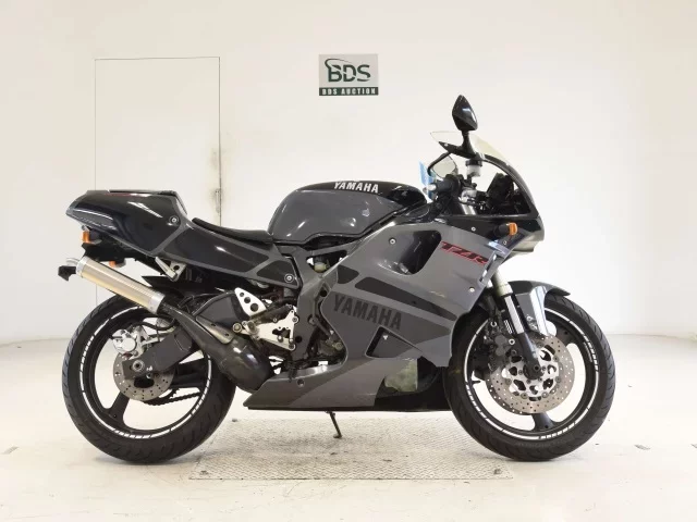 Yamaha TZR250R
