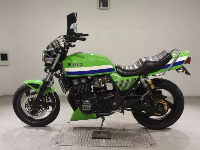 Kawasaki ZRX400
