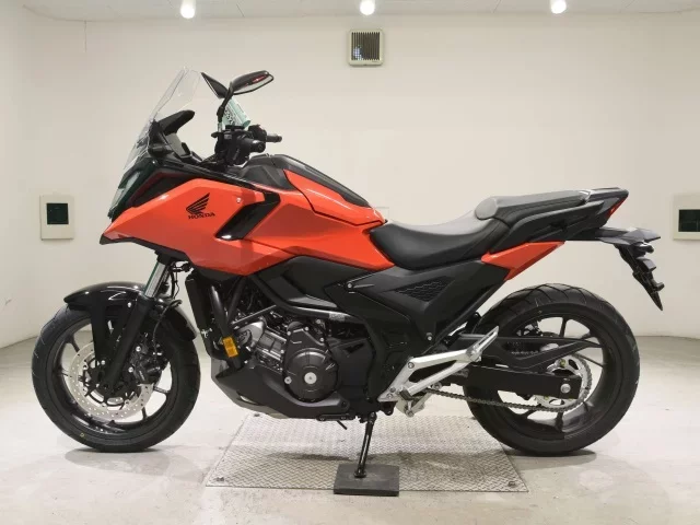 Honda NC750XD-3