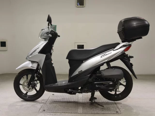 Suzuki ADDRESS110-2