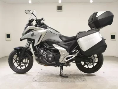 Honda NC750XD-3