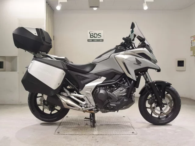 Honda NC750XD-3