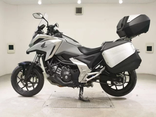 Honda NC750XD-3