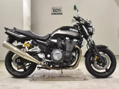 Yamaha XJR1300-2
