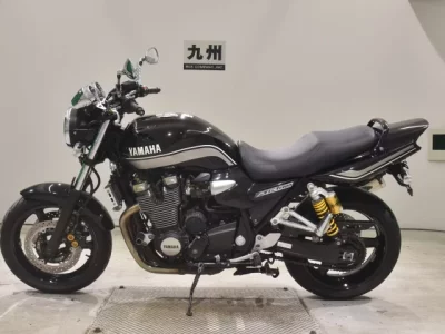 Yamaha XJR1300-2