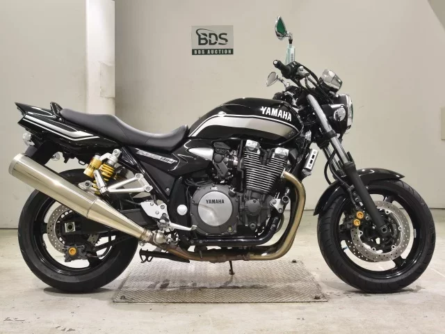 Yamaha XJR1300-2