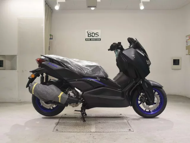 Yamaha X-MAX250-2