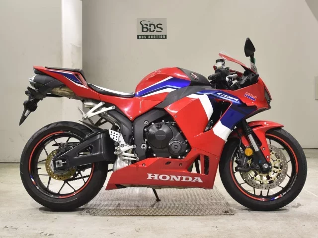 Honda CBR600RR-4 лот № 2695 оценка 5  с аукциона в Японии