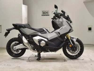 Honda X-ADV750-2