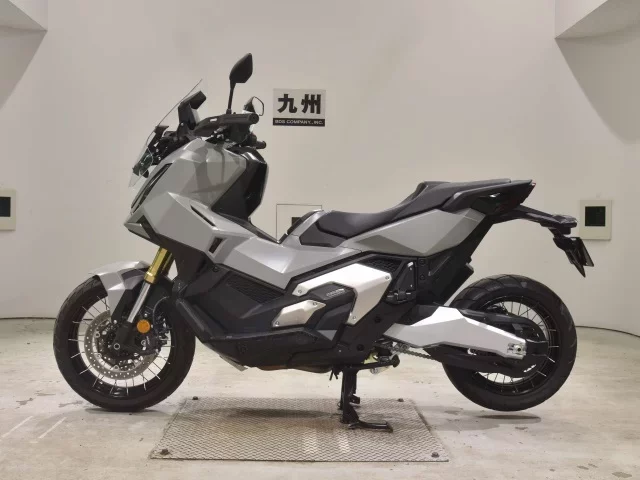 Honda X-ADV750-2