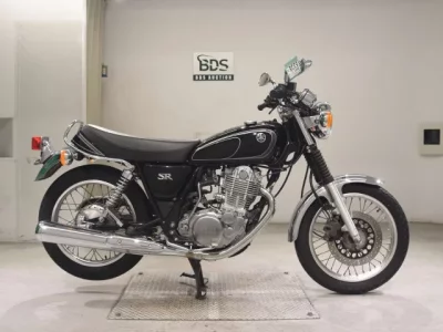 Yamaha SR400-4