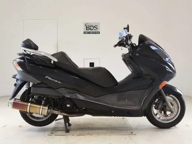 Honda FORZA X-3 SHO LOUIS NOT EQUIPPED