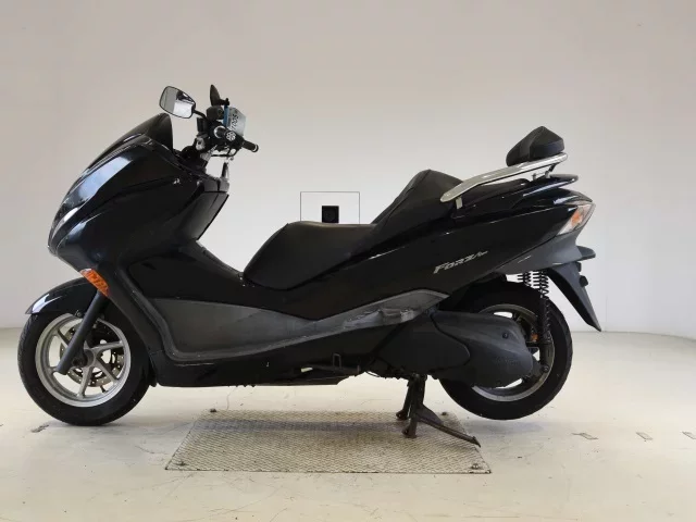 Honda FORZA X-3 SHO LOUIS NOT EQUIPPED