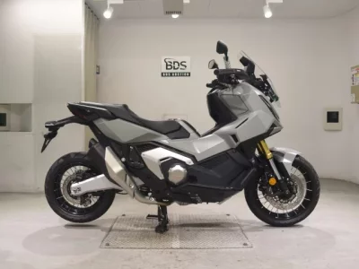 Honda X-ADV750-2
