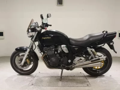 Suzuki INAZUMA 400