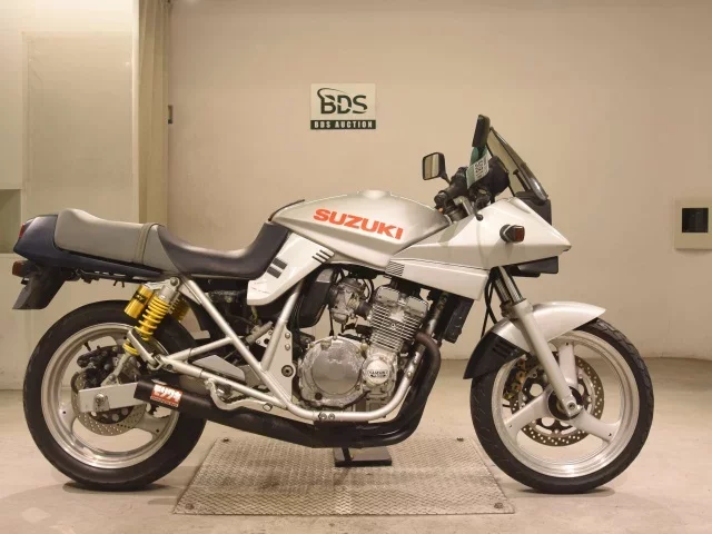 Suzuki GSX250 KATANA