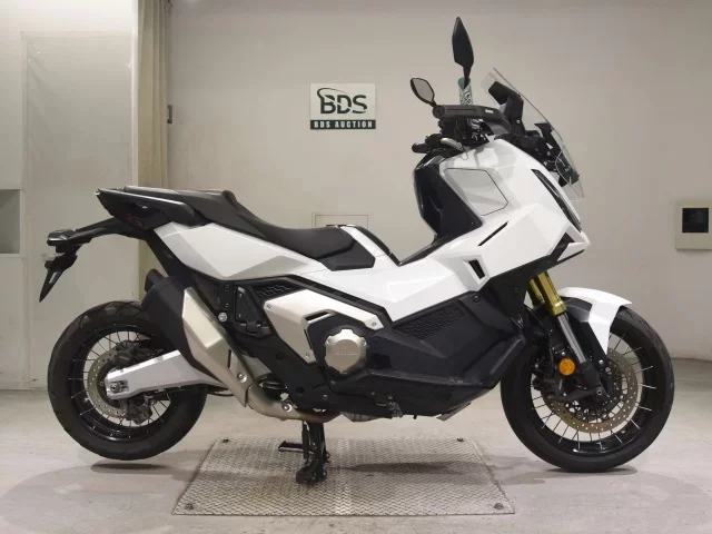 Honda X-ADV750-2