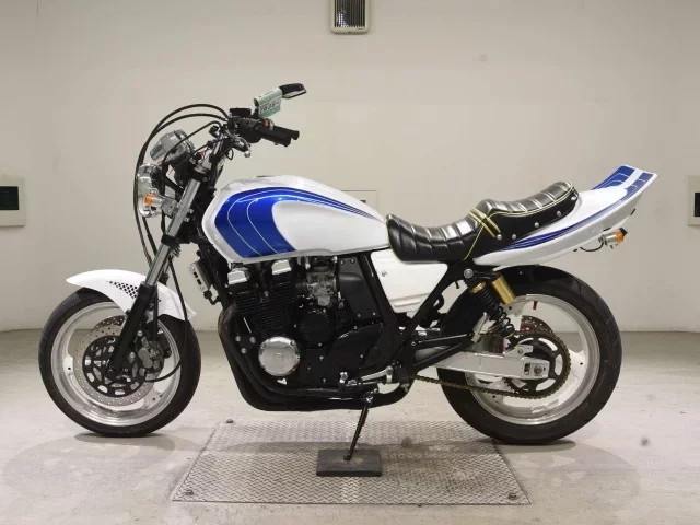 Yamaha XJR400