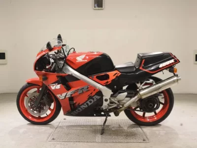 Honda VFR400R-2