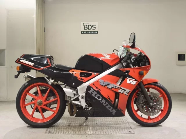 Honda VFR400R-2