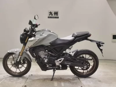 Honda CB125R-2