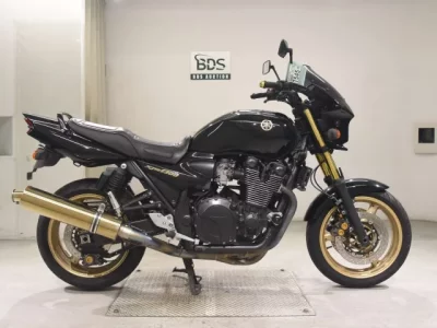 Yamaha XJR1300  с аукциона в Японии
