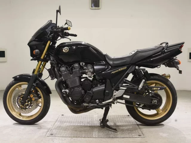 Yamaha XJR1300