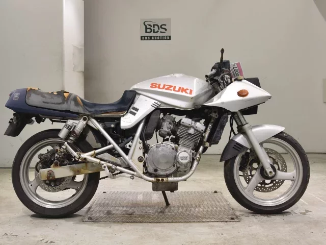 Suzuki GSX250S KATANA SHO LOUIS NOT EQUIPPED
