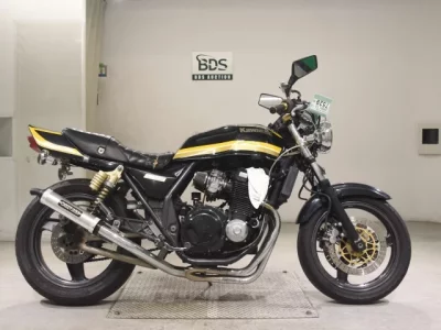 Kawasaki ZRX400