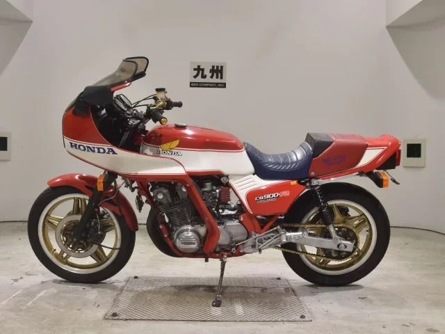 Honda CB900F