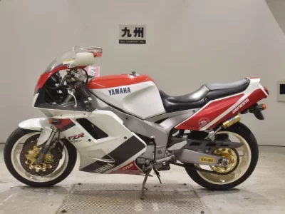 Yamaha FZR1000