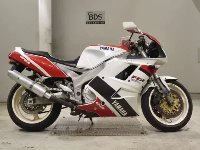 Yamaha FZR1000