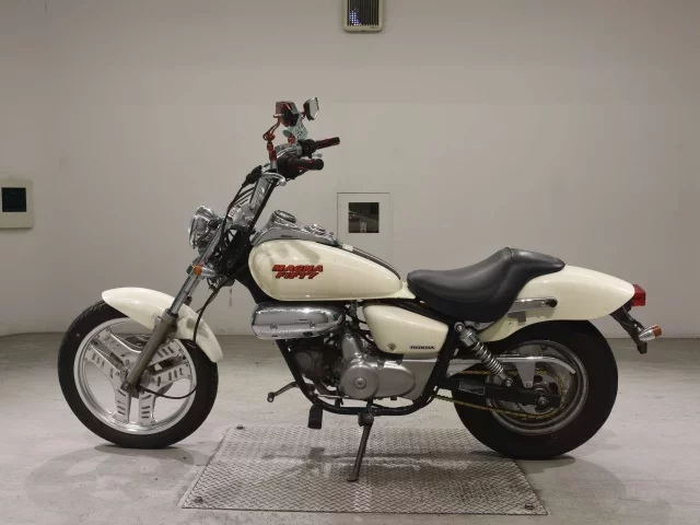 Honda MAGNA 50