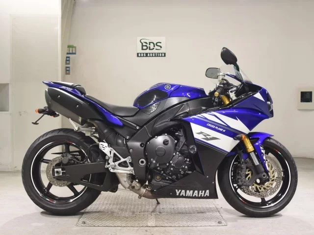 Yamaha YZF-R1 лот № 5356 оценка 4  с аукциона в Японии