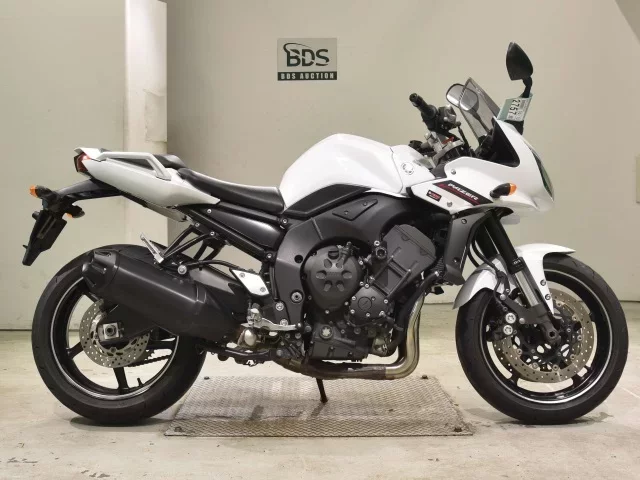 Yamaha FZ-1 FEATHER лот № 2757 оценка 5  с аукциона в Японии