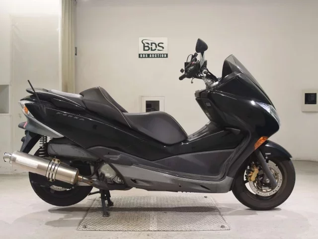 Honda FORZA ABS лот № 7682 оценка 4  с аукциона в Японии
