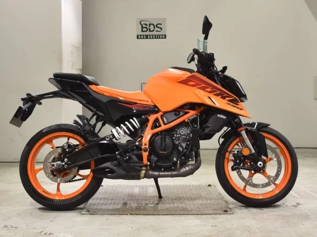 KTM  390 DUKE лот № 2718 оценка 7  с аукциона в Японии