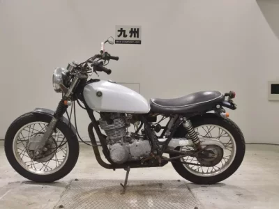 Yamaha SR400-2 SHO LOUIS NOT EQUIPPED