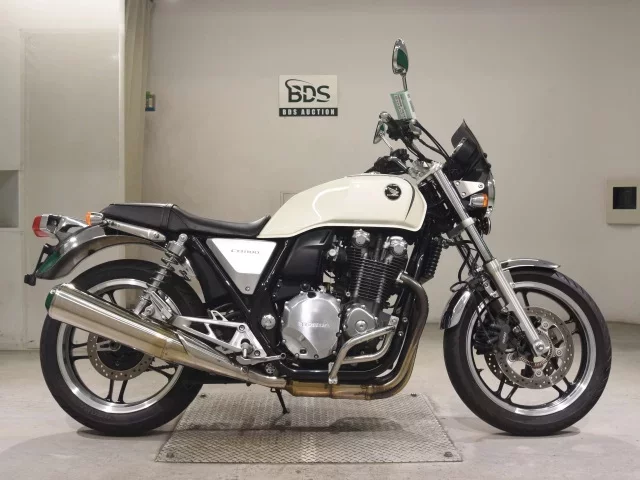 Honda CB1100A лот № 5060 оценка 4  с аукциона в Японии
