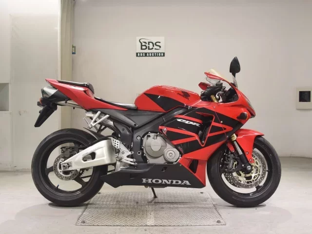 Honda CBR600RR лот № 5324 оценка 4  с аукциона в Японии
