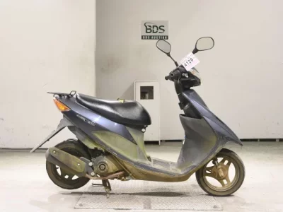 Suzuki ADDRESS V50-3